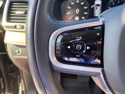 2022 Volvo Xc90 Momentum