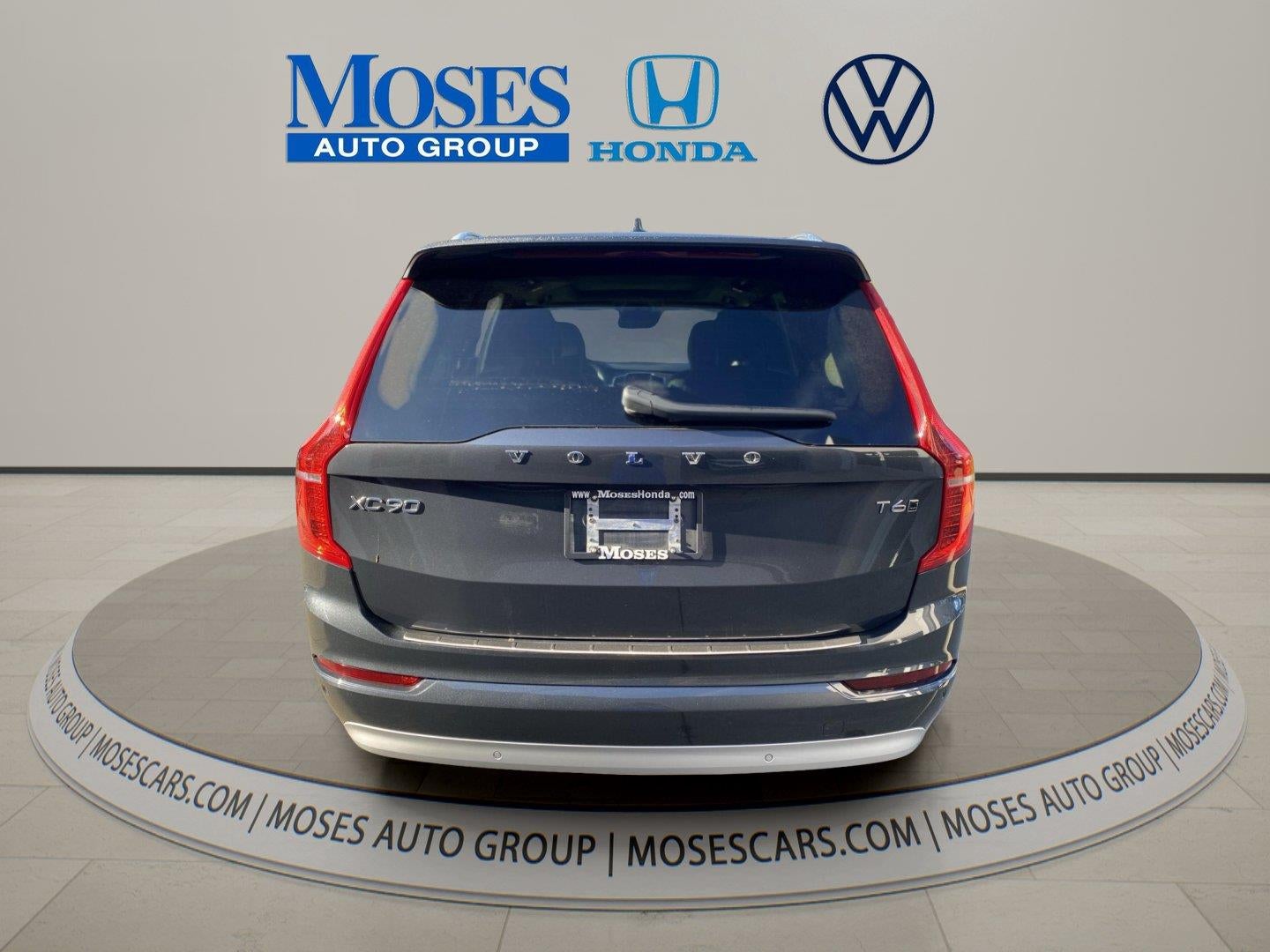 2022 Volvo Xc90 Momentum
